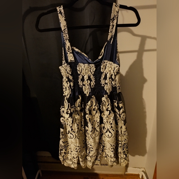 Semi Formal Dress - Picture 2 of 4